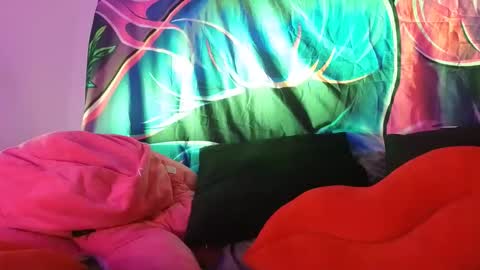 Julie-Game online show from December 5, 1:16 am