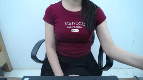 julie9x online show from November 17, 10:56 pm