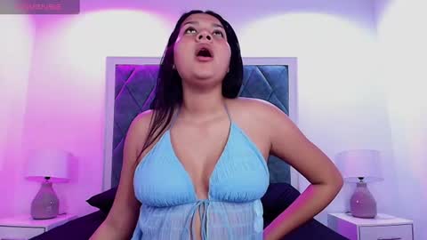 julie_preston online show from July 1, 7:44 pm