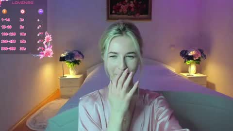 julieblazex online show from June 2, 8:22 pm