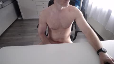 julienneedyou online show from April 21, 8:10 am