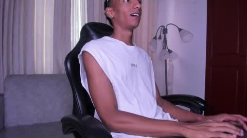 Julien online show from April 21, 12:12 pm