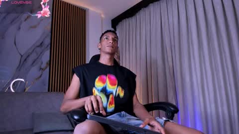 Julien online show from March 12, 11:14 am