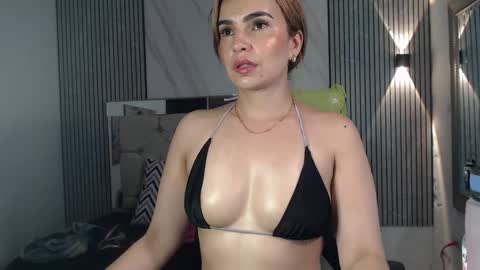 julieta__fox_ online show from October 5, 5:16 am