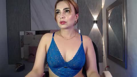 julieta__fox_ online show from November 25, 2:54 am