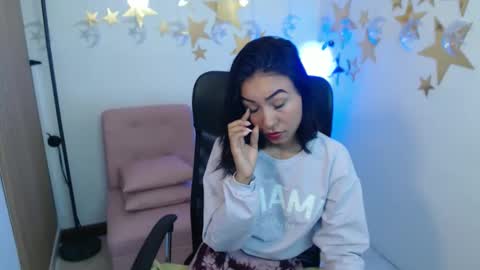 julieta_fn online show from February 9, 2:42 pm