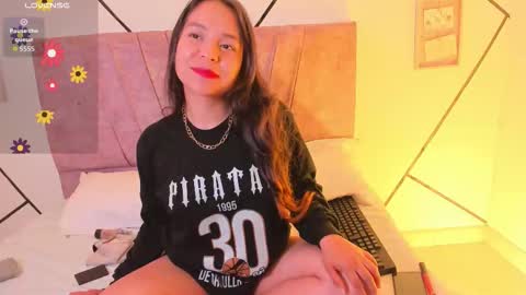 julieta_lein online show from October 28, 12:33 am