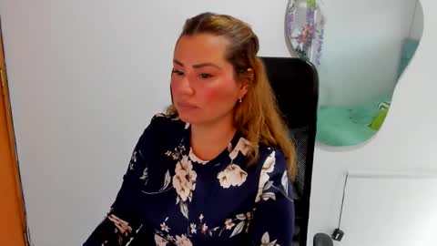 julieta_star69 online show from September 9, 7:58 pm