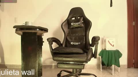 Julieta wall online show from November 9, 6:39 am