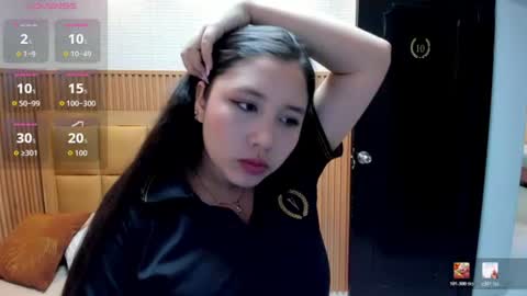  J U L IE T A  online show from July 23, 1:58 am