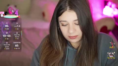 J U L I E T online show from October 22, 1:02 pm