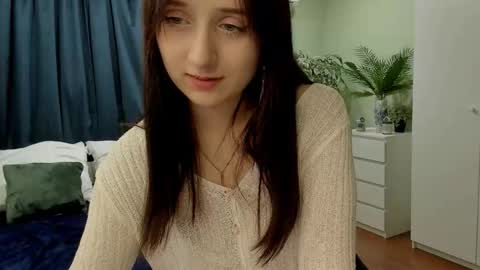 Snapshot of julietmonli chatting on October 17, 5:00 am julietmonli online show from October 17, 5:00 am