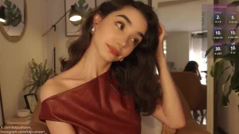 Juliette Dee online show from November 17, 9:50 pm