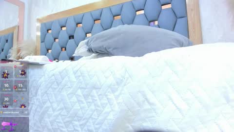 juliette_pretty_ online show from January 13, 7:43 pm