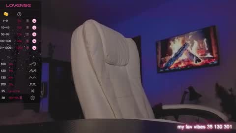 Snapshot of juliette_sunshine chatting on October 5, 12:08 am juliette_sunshine online show from October 5, 12:08 am