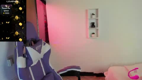 juliette online show from April 6, 5:03 pm