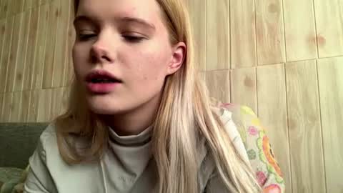 Malin online show from June 26, 3:28 pm
