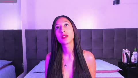 Juliana online show from December 7, 12:07 pm