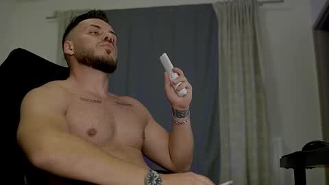 JULiUS   online show from October 9, 10:26 pm