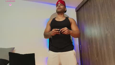 junniormontaner online show from March 18, 7:31 pm