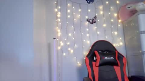 junovaughn online show from October 12, 2:04 am