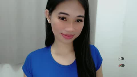 Snapshot of juny_lanyy chatting on March 11, 12:50 pm Julia online show from March 11, 12:50 pm