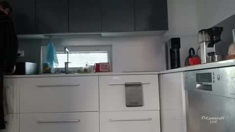 jusahki online show from February 8, 7:34 am