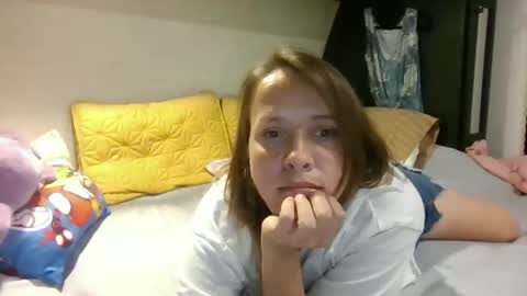 CamperGirl online show from April 12, 11:53 pm