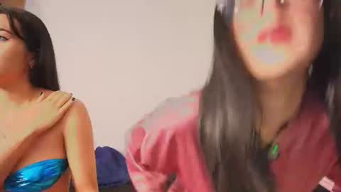  Isa y Luci  online show from July 21, 1:02 pm