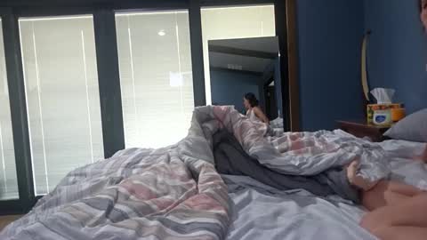 Tohiptwoquit online show from April 1, 5:21 pm