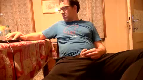 justforsmoke online show from June 5, 9:42 pm