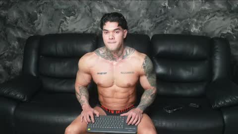 justin clark1 online show from April 22, 4:08 am