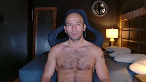 Justin online show from February 4, 12:22 pm