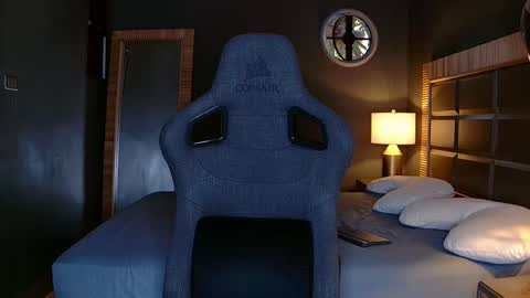 Justin online show from February 28, 1:25 pm