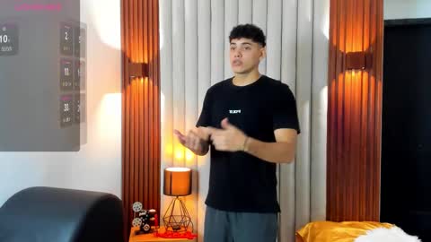 Justin online show from November 26, 7:54 pm