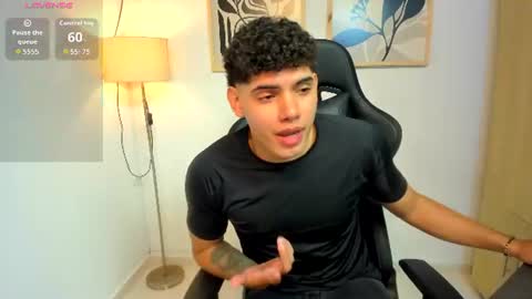 justin_payn14 online show from July 8, 12:19 pm