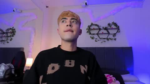 Justin online show from November 7, 11:34 am