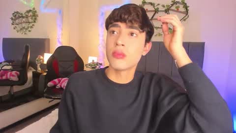 Justin online show from February 27, 11:25 am