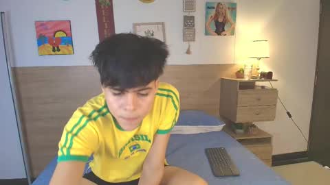 Snapshot of justinbiler chatting on September 26, 1:19 pm Justin online show from September 26, 1:19 pm