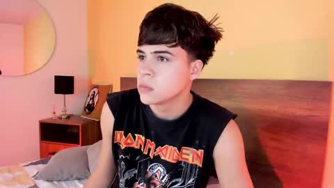 Snapshot of justinbiler chatting on February 14, 3:36 pm Justin online show from February 14, 3:36 pm