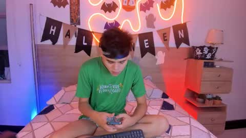 Snapshot of justinbiler chatting on October 24, 12:39 pm Justin online show from October 24, 12:39 pm