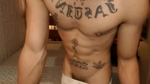 justine_hunk online show from March 14, 9:24 am