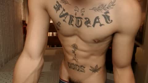 justine_hunk online show from March 30, 4:12 am