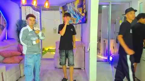 justingtime21 online show from April 29, 9:30 pm