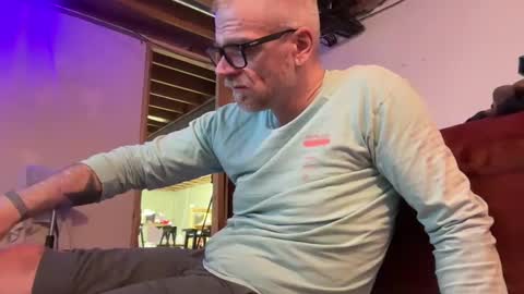 justinmoore1987 online show from March 12, 9:03 pm