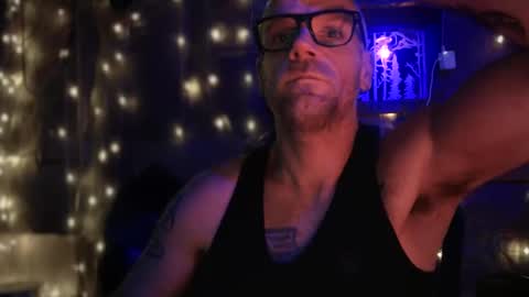 justinmoore1987 online show from February 24, 8:38 am