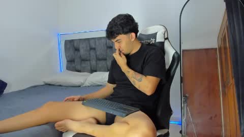 justinmorre online show from April 18, 7:29 pm