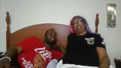 justmenochaser online show from April 17, 5:21 am