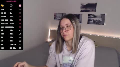 Julie online show from November 27, 5:59 am