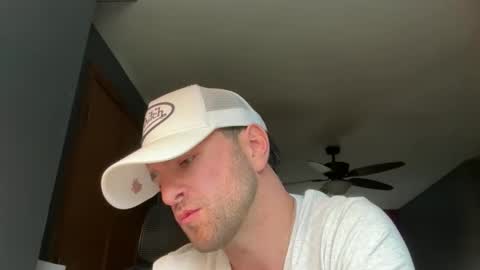 justthatguy1044 online show from April 22, 5:20 pm